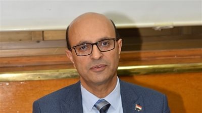 المنشاوي يرأس اجتماع لجنة إدارة جامعة أسيوط الأهلية لمتابعة سير العملية التعليمية 