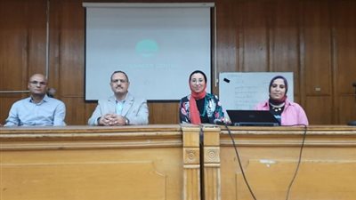 ندوة للتعريف بملتقى أسبوع التوظيف لجامعة عين شمس ٢٠٢٣ بكلية الآداب 