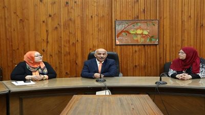 نائب رئيس جامعة الزقازيق يجتمع بفريق البرنامج الرئاسي (مودة) تمهيدًا لإنطلاق مرحلة جديدة