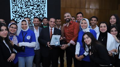 استشارى المبيعات والتسويق صلاح أبو المجد في ندوة تثقيفية في جامعة عين شمس