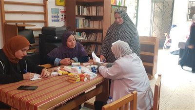 جامعة بنها: تم إجراء الكشف الطبي على 371 حالة بالقوافل الطبية في كفر شكر