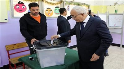 وزير التربية والتعليم يدلى بصوته فى الانتخابات الرئاسية بالقاهرة الجديدة