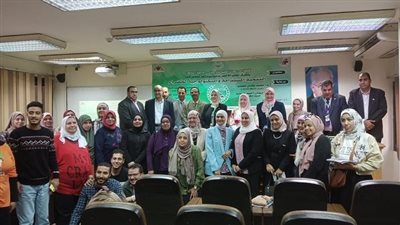 التنمية المستدامة والتكنولوجيا الخضراء في ندوة بكلية الدراسات العليا للتربية بجامعة القاهرة