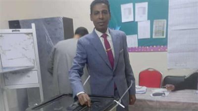 شريف الاسواني يدلي بصوته في الانتخابات الرئاسية 