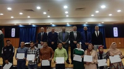 الدكتور ناصر الجيزاوى يشهد حفل ختام الأنشطة الطلابية لطلاب الجامعة