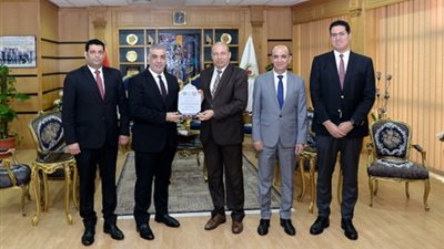 جامعة المنصورة تستقبل وفد سفارة دولة العراق 