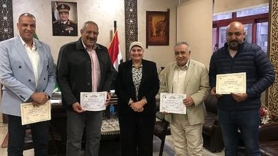 مدير تعليم القليوبية تكرم القيادات التعليمية بالمحافظة 