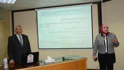 رئيس جامعة أسيوط: نستهدف رفع الكفاءات للعاملين في مجال الخدمات الصحية