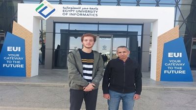 جامعة مصر للمعلوماتية.. طالب وأستاذ ينشران ورقة بحثية في كبرى الدوريات العلمية