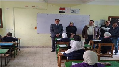 وكيل تعليم الجيزة يتفقد عدة لجان لامتحانات النقل بإدارتي جنوب الجيزة والعمرانية