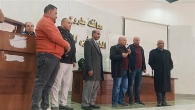 وكيل تعليم مطروح يتابع فعاليات المراجعة النهائية لطلاب الشهادة الاعدادية 