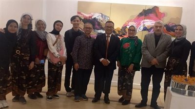 جامعة حلوان تنظم معرضًا بكلية التربية الفنية في مجال التصوير والخزف