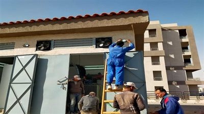 رئيس جامعة القاهرة يشدد علي بدء ضخ وإطلاق الكهرباء في مشروع إسكان الجامعة