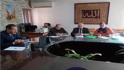 وكيل تعليم الجيزة يتابع غرفة العمليات المركزية فى ختام امتحانات الشهادة الاعدادية 