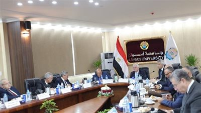 أخبار الجامعات.. غدا آخر موعد للتقدم على منصب رئيس في 5 جامعات.. تتقدمهم جامعة القاهرة