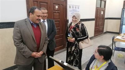 نائب رئيس جامعة بنها يتفقد فعاليات اليوم الثاني لملتقى إبداع كليات التربية النوعية 