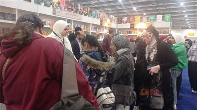 أخبار التعليم.. وفد طلاب ومعلمى إدارة القناطر الخيرية يزورون معرض القاهرة الدولى للكتاب 
