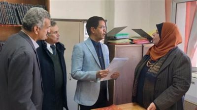 رئيس جامعة بنها يتفقد بدء الفصل الدراسى الثانى بكليات الزراعة والطب البيطري 