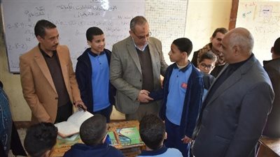 وكيل تعليم سوهاج يتابع انتظام الدراسة بمدارس المحافظة