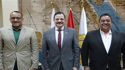 معهد إعداد القادة يستكمل البرنامج التدريبي لشغل المناصب القيادية فى خمس معاهد بحثية