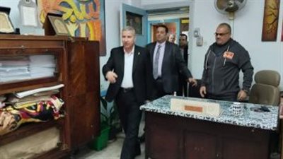 مدير تعليم دمياط الجديد يتفقد ديوان المديرية مؤكدا العمل بروح الفريق الواحد