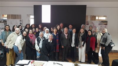 مشاركة طالبات الجامعة الألمانية بالقاهرة في تصميم منشأت النادى السويسرى