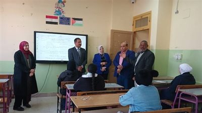 وكيل تعليم الجيزة يتفقد سير العملية التعليمية بإدارة ٦ أكتوبر