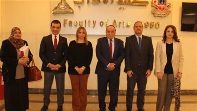 آداب عين شمس تستضيف اللواء دكتور سمير فرج مناقشا لرسالة دكتوراه في الإعلام