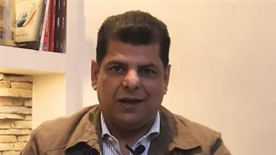 هل تعويم الجنيه سيخفض أسعار السلع في الأسواق؟ خبير اقتصادي يجيب