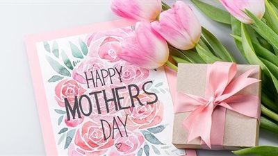 أحدث وأفضل معايدات عيد الأم هدايا وصور 