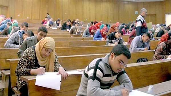 امتحانات الجامعات