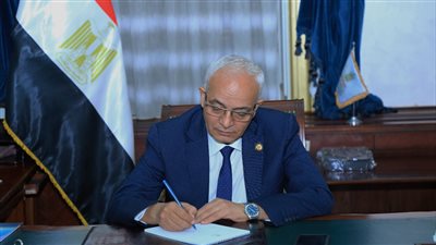 وزير التربية والتعليم يهنئ المصريين بمناسبة عيد الأم