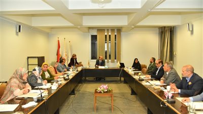  جامعة أسيوط تعقد الاجتماع الدوري لمعهد جنوب مصر للأورام