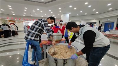 أخبار الجامعات | طلاب الجامعة الألمانية يكتشفون متعة العطاء في شهر رمضان