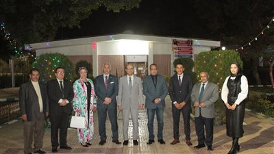 رئيس جامعة أسيوط يعقد اجتماعا لنادي الجامعة لبحث أنشطته ووضع خطط مستقبلية 