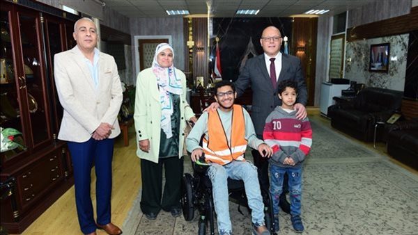 جامعة سوهاج تسلم