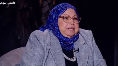 هل من يفكر في فتاة غير زوجته يعتبر آثما؟ سعاد صالح تجيب