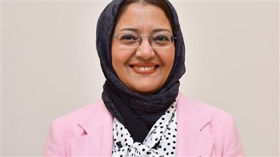 الخشت يهنئ الدكتورة رباب الشريف بتعينها عميدة لكلية النانو تكنولوجي بجامعة القاهرة