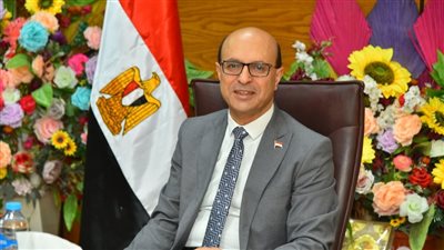 أخبار الجامعات|رئيس جامعة أسيوط يرأس اجتماع مركز تطوير التعليم الجامعي 