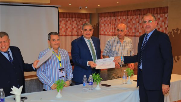 رئيس جامعة كفر الشيخ