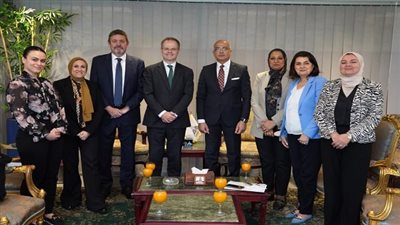 أخبار الجامعات | مجالات تعاون مستقبلية بين جامعة عين شمس والجامعات بالمملكة المتحدة