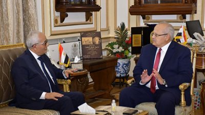 رئيس جامعة القاهرة ووزير التربية والتعليم يناقشون سبل التعاون في تدريب المعلمين وتطوير التعليم التكنولوجي