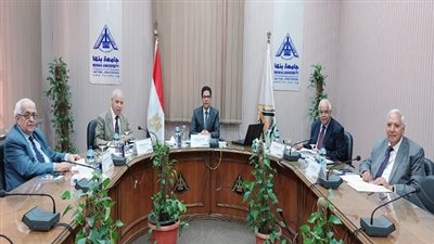 أخبار الجامعات | لجنة اختيار منصب نائب رئيس جامعة بنها تستمع لـ خطط تطوير الآداء للمتقدمين 