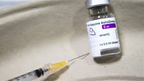 الشركة المصنعة ل لقاح أسترازينيكا تعترف بوجود آثار جانبية تسبب جلطات ووفاة.. والصحة المصرية: اللقاحات تمنح بالمسؤولية الشخصية 