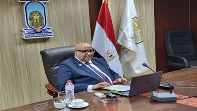 أخبار الجامعات | مجلس جامعة الأقصر يمنح درجتي الدكتوراة والماجستير لعدد من الباحثين
