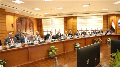  المجلس الأعلى للجامعات يناقش الاستعدادات لعقد امتحانات الفصل الدراسي الثاني 