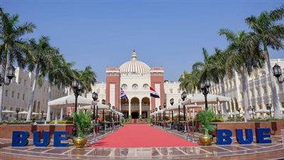 الجامعة البريطانية في مصر تنظم جولات تفقدية فردية للطلاب للتعريف بكلياتها