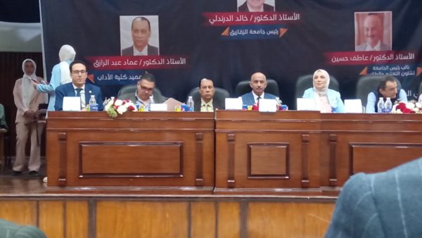 آداب إعلام جامعة الزقازيق تناقش مشروعات تخرج شعبة الإذاعة دفعة ٣٩ 