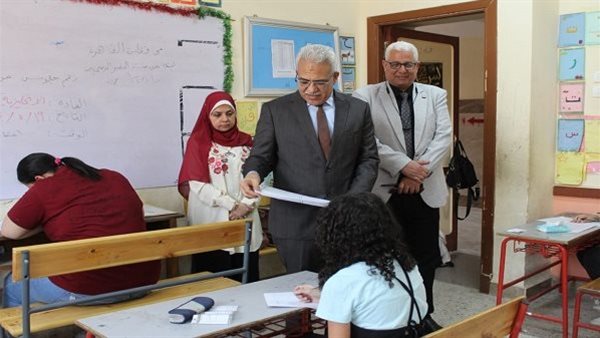 أخبار مدارس | وكيل تعليم القاهرة يتابع سير امتحانات الشهادة الإعدادية 2024 ويشدد على تذليل أى عقبات 