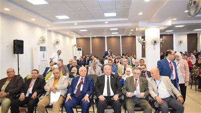 رئيس جامعة بنها يفتتح المؤتمر العلمي السنوي لأمراض الباطنة بكلية الطب البشرية